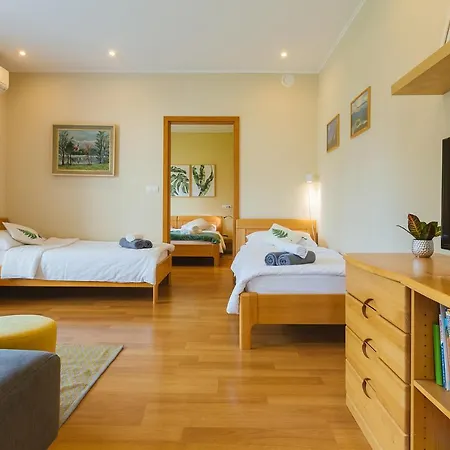 Apartment Apartmaji Koman