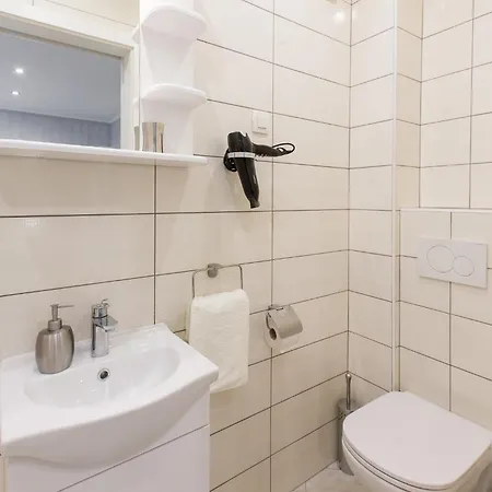 Apartmaji Koman Apartment *