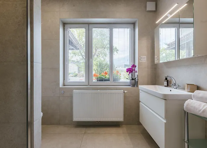 Apartmaji Koman Apartman *