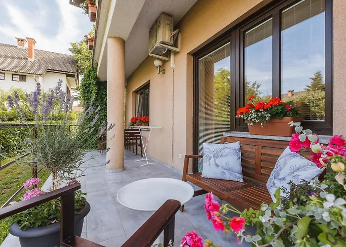 Apartman Apartmaji Koman *