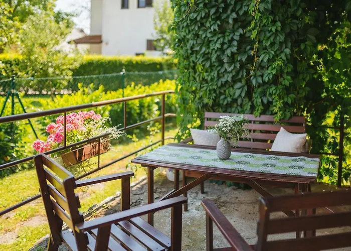 Apartmaji Koman Apartman *